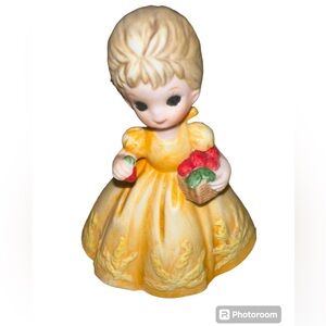 Vintage 1974 GEORGE GOOD CORP 3.5” FIGURINE Girl In Yellow Dress W/ Basket